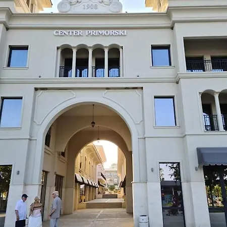 One 112 аll-season в св св константин и елена アパート *